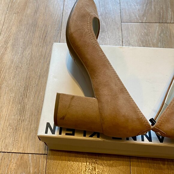 Anne Klein Block Heel Peep-Toe Pump Size 7 Natural - Picture 9 of 10
